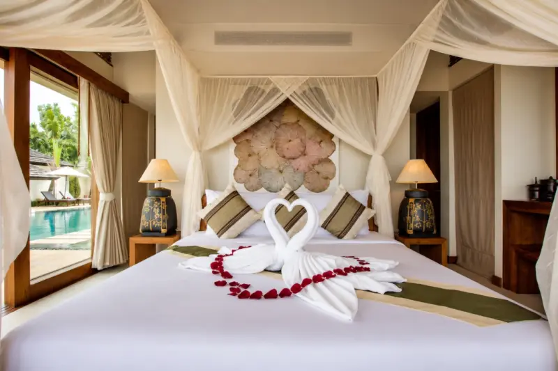 luxury guest room