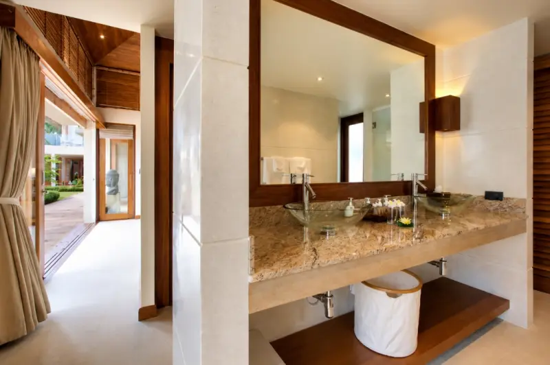 Thailand luxury bathroom