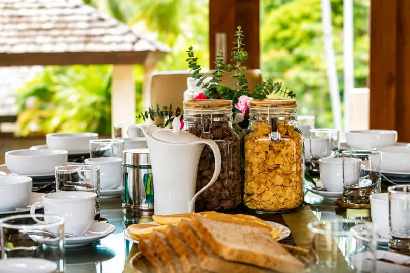 luxury villa dining