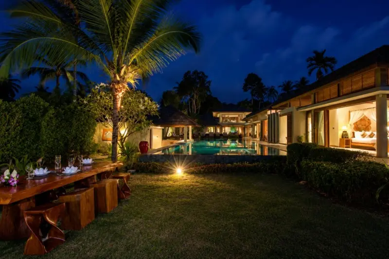 Izba Villa Ayundra v Villa Ayundra Co.,Ltd. – luxury garden Thailand